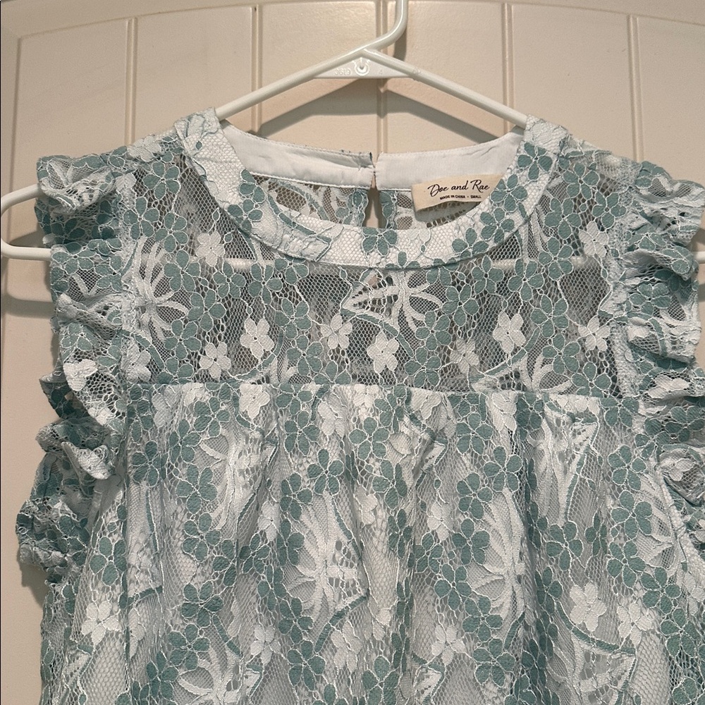 NWOT Lace Top Doe & Rae - Picture 4 of 6